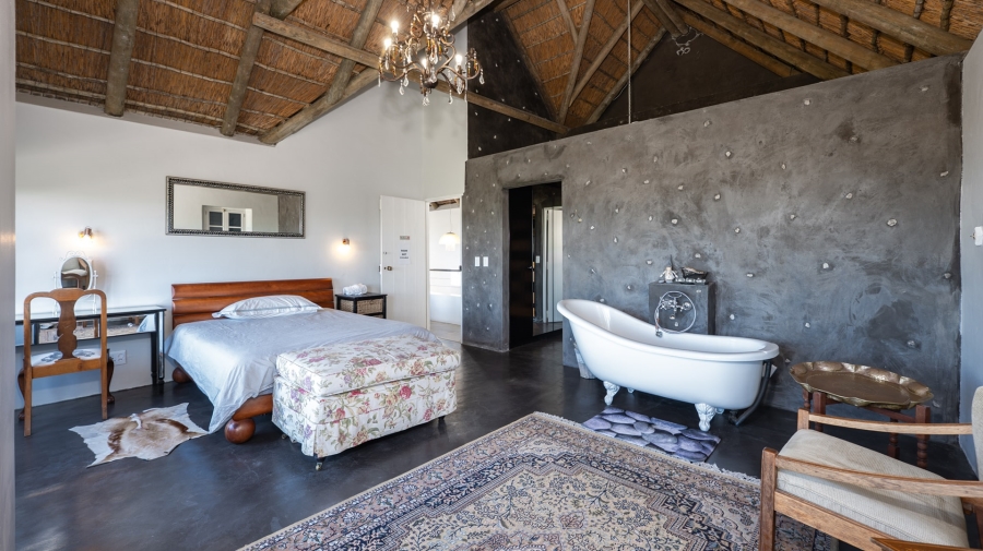 6 Bedroom Property for Sale in Struisbaai Western Cape